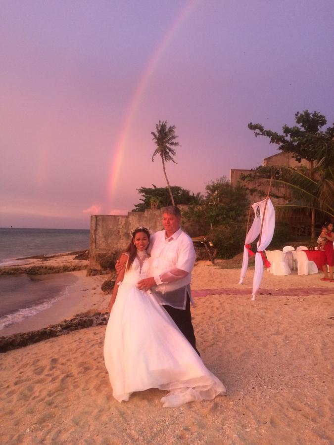 We Call It Rainbow Paradise Hotel Daanbantayan Exterior foto